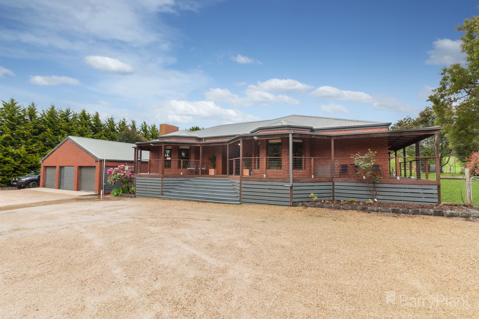9 Pretty Sally Drive, Wallan, VIC 3756, Wallan - Thumbnail 2