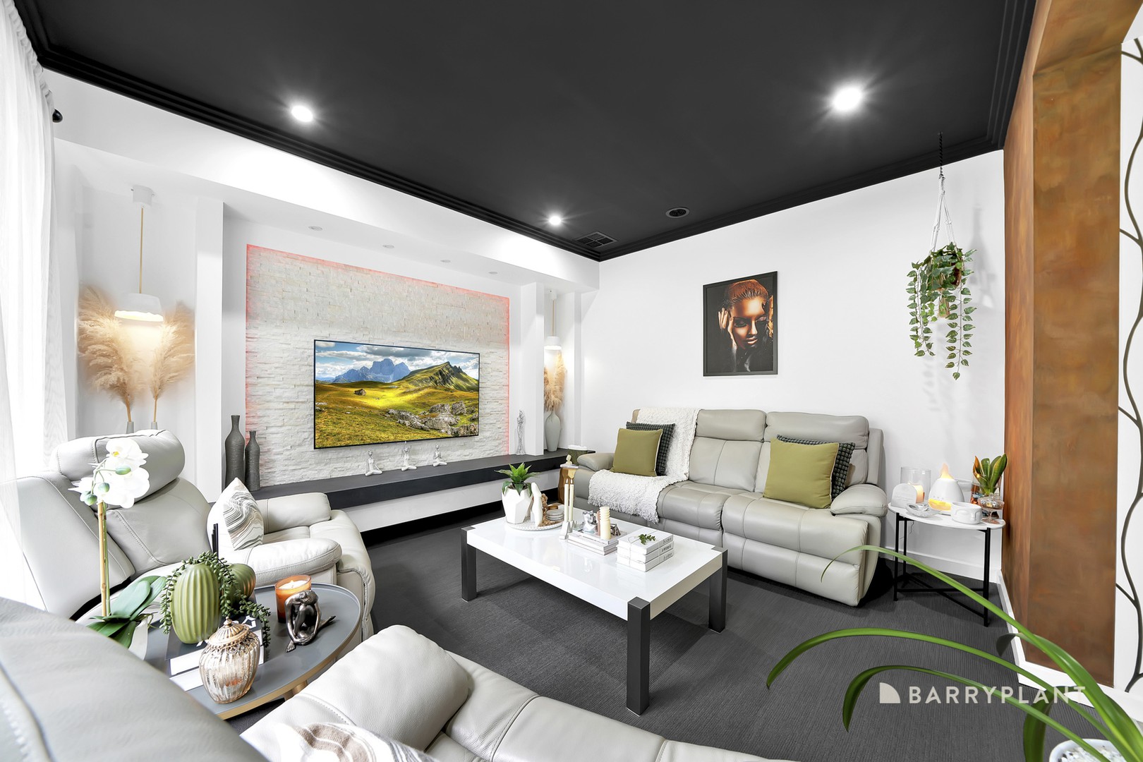 9 Princess Street, South Morang, VIC 3752 - Thumbnail 2 - 02/01/2026