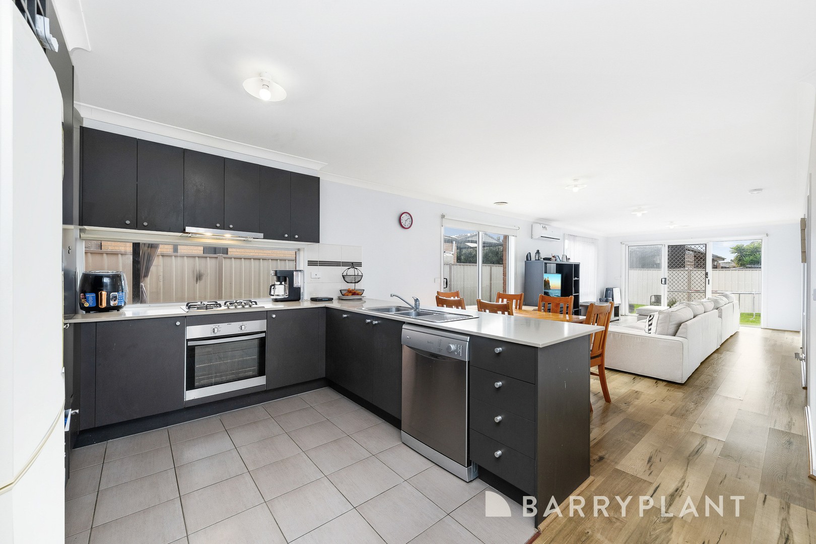 9 Red Fox Boulevard, Brookfield, VIC 3338, Brookfield - Thumbnail 4