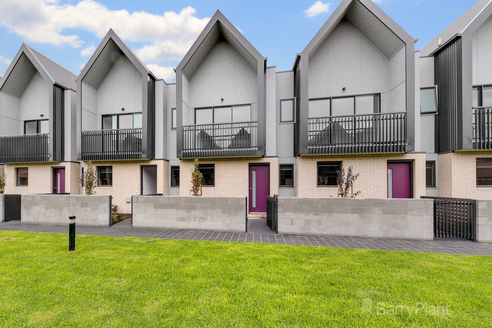 9 Ripplebrook Walk, Pakenham, VIC 3810, Pakenham - Thumbnail 2