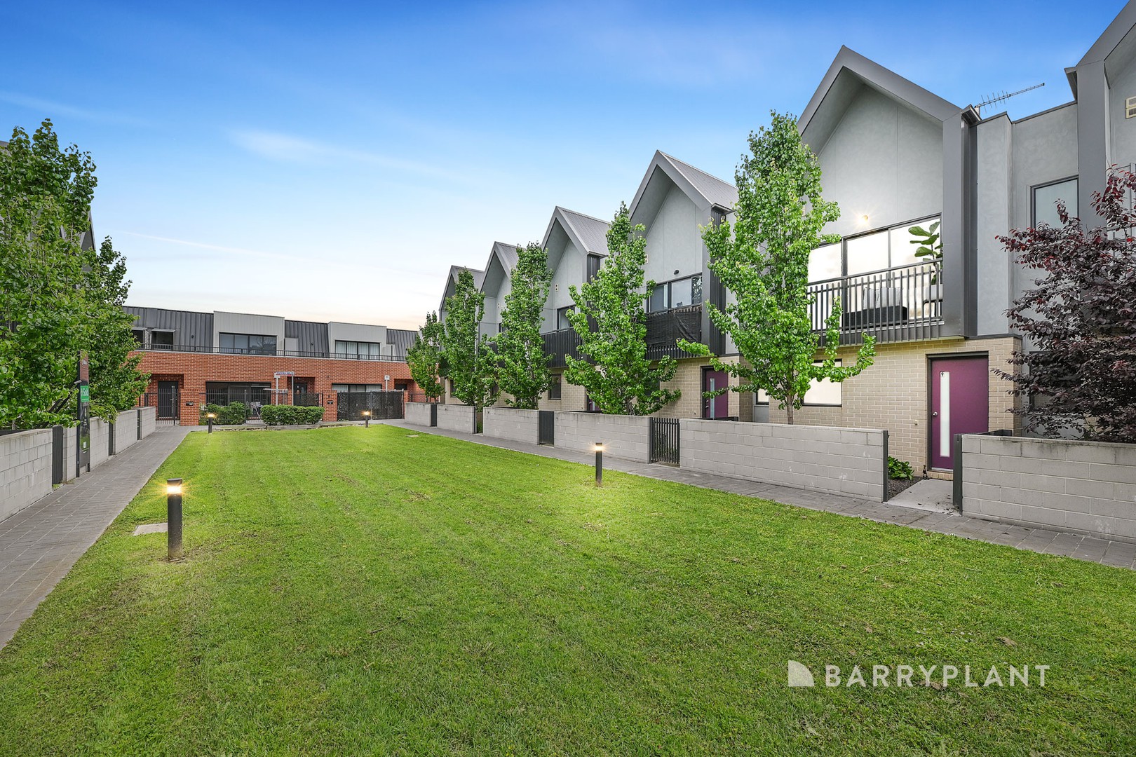 9 Ripplebrook Walk, Pakenham, VIC 3810 - Thumbnail 2 - 25/11/2025