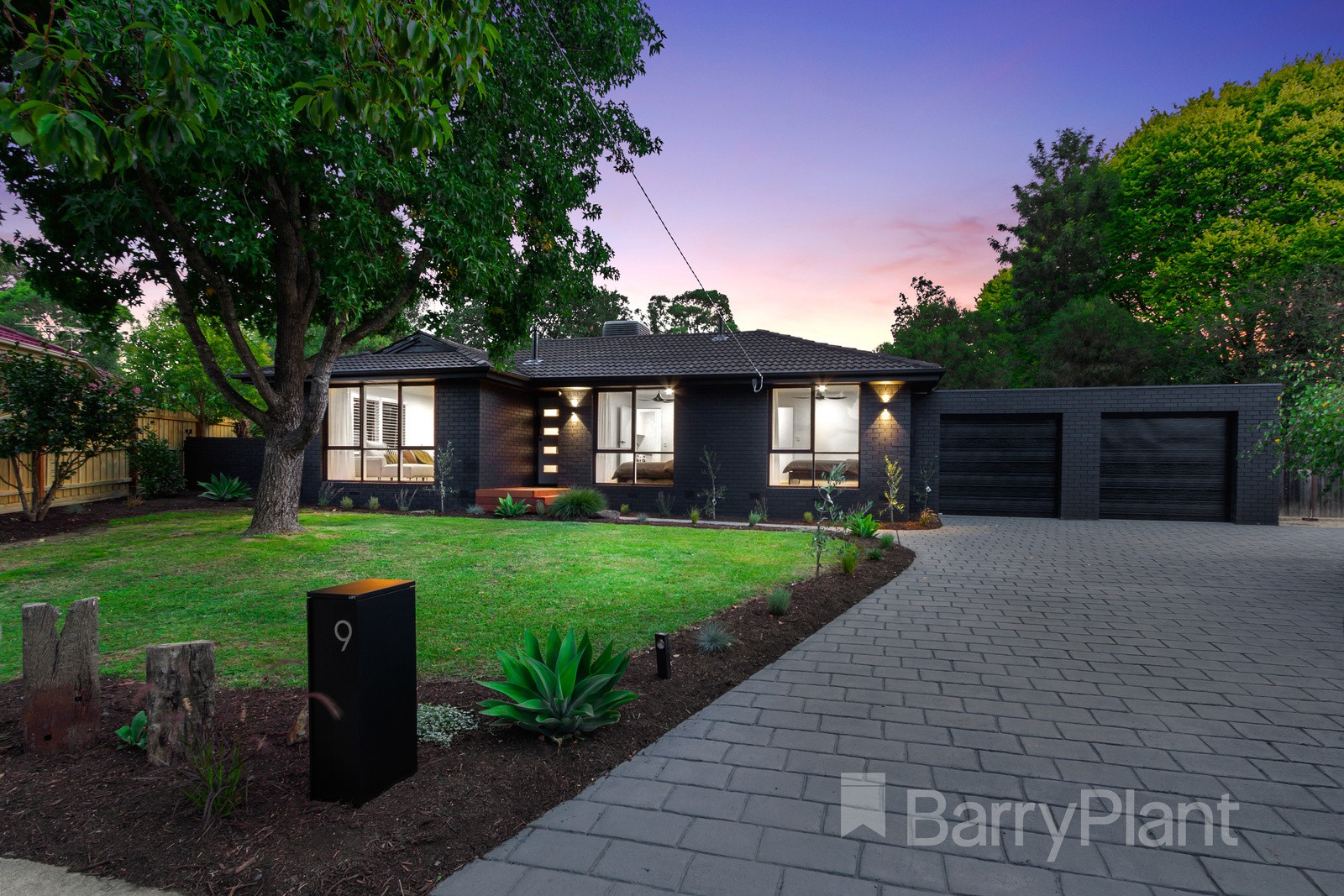9 Robert Court, Croydon, VIC 3136