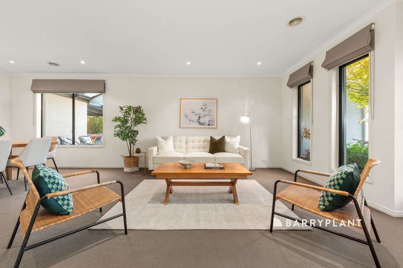 9 Ros Way, Berwick, VIC 3806, Berwick - Thumbnail 2
