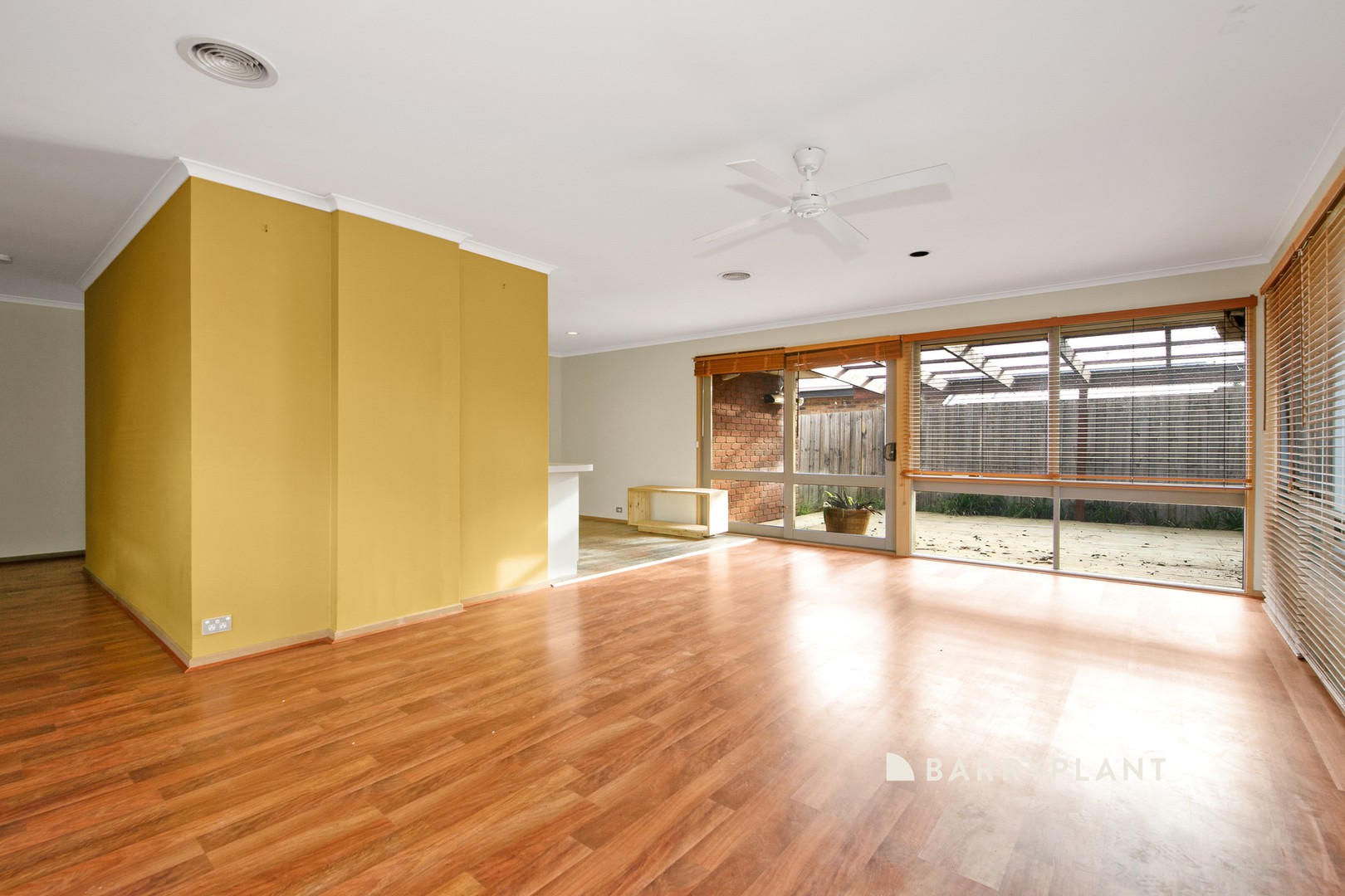 9 Rosemont Drive, Narre Warren, VIC 3805, Narre Warren - Thumbnail 2