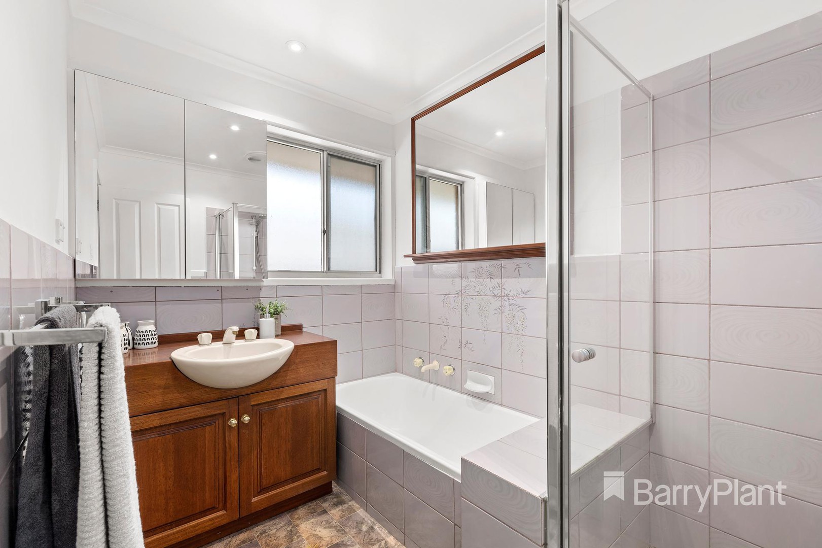 9 Sainsbury AvenueGreensborough, VIC 3088, Greensborough - Thumbnail 6