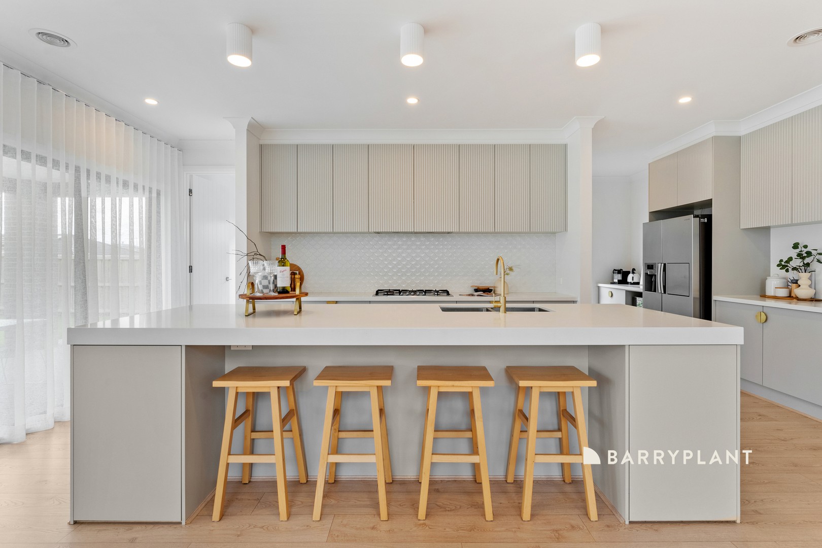 9 Salamanca Drive, Clyde North, VIC 3978 - Thumbnail 2 - 20/01/2025