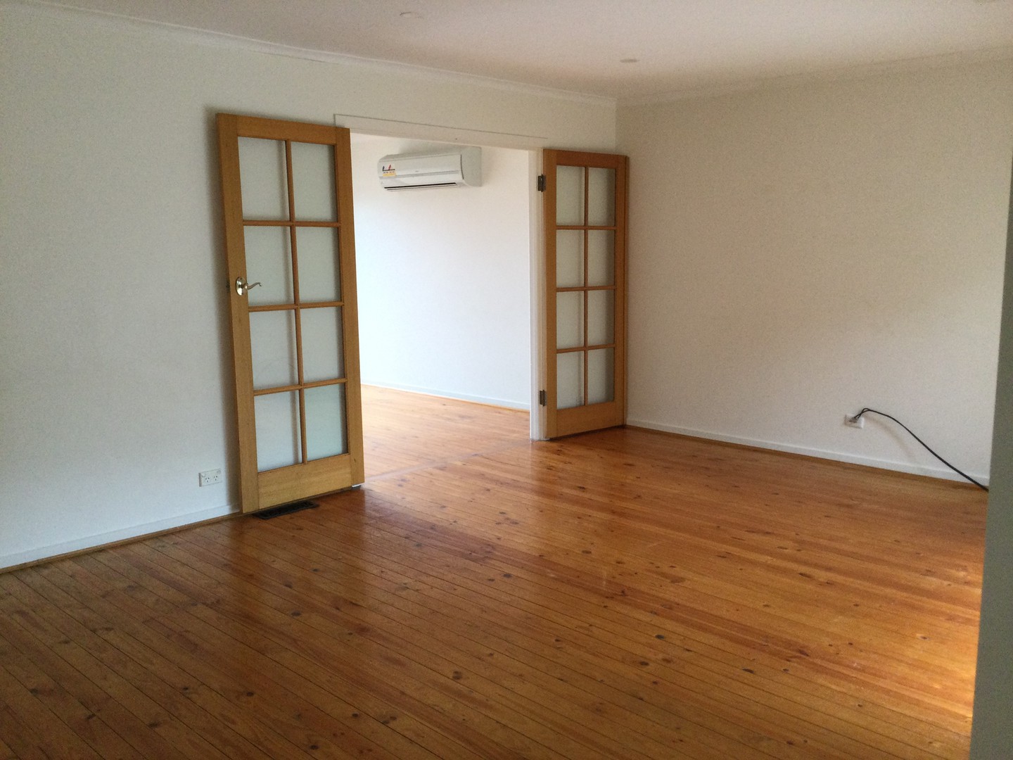 9 Saxon Avenue, Wantirna, VIC 3152, Wantirna - Thumbnail 3