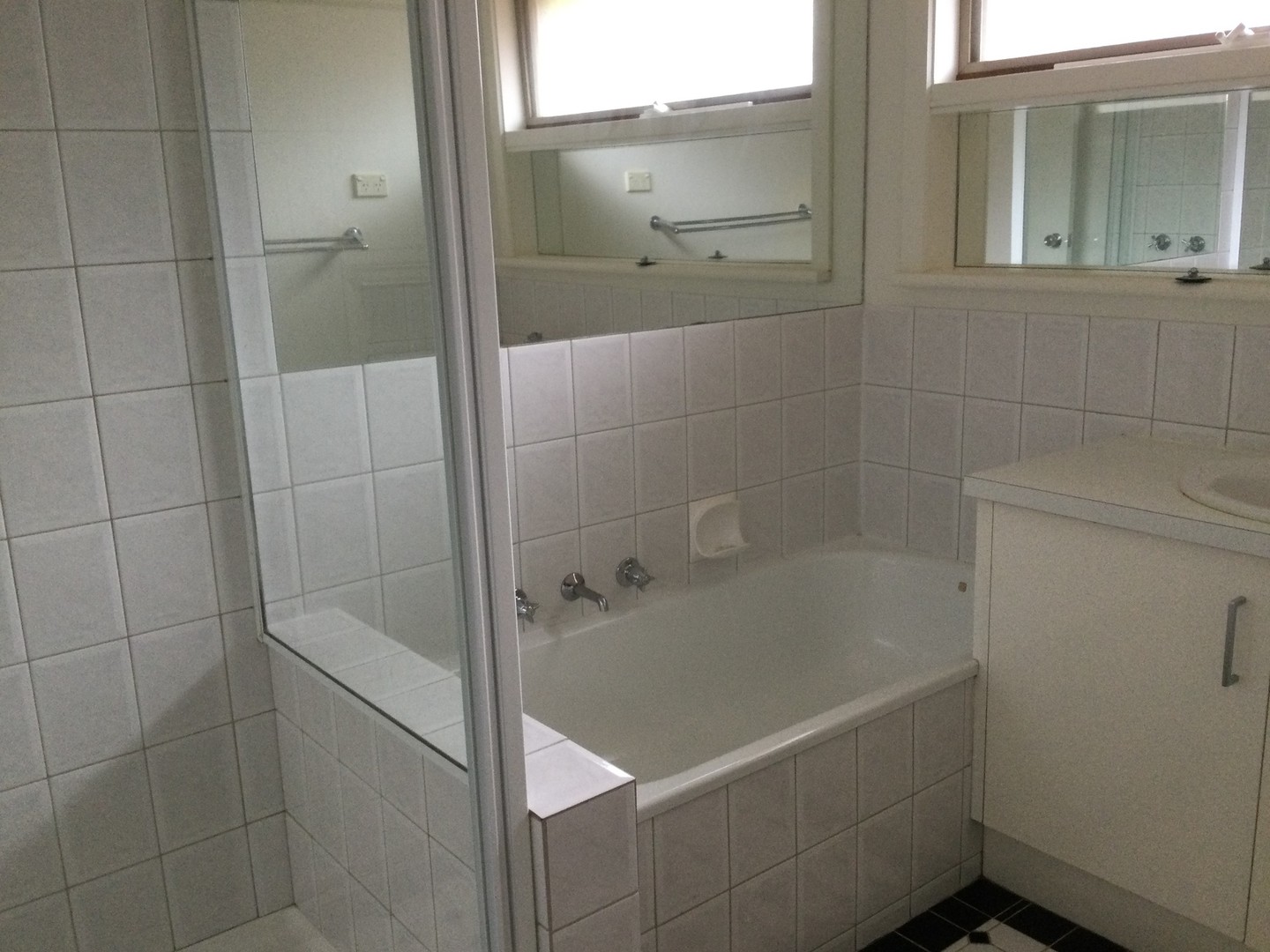 9 Saxon Avenue, Wantirna, VIC 3152, Wantirna - Thumbnail 5