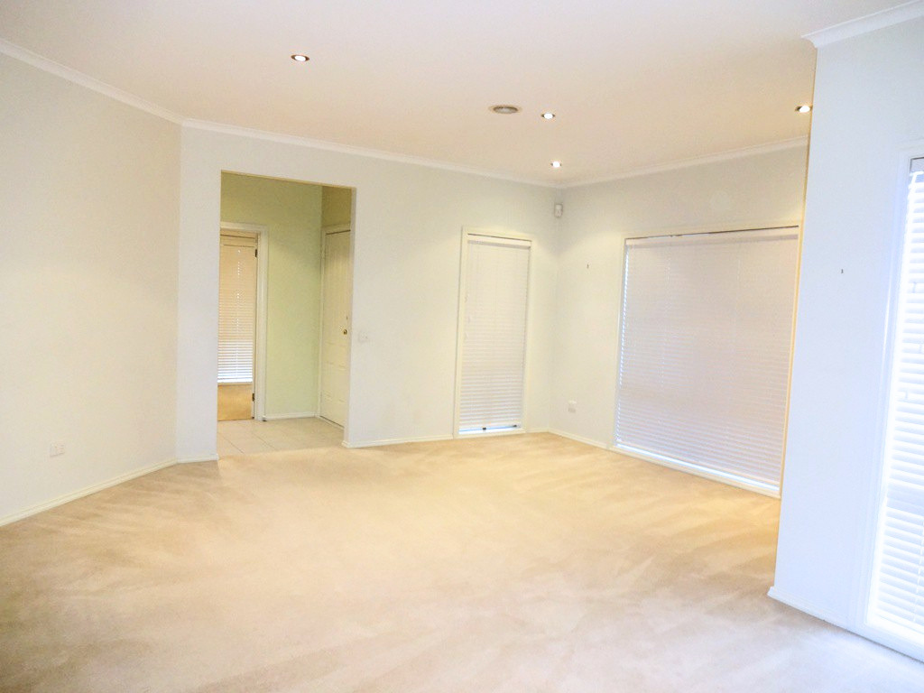 9 Saxonwood Drive, Vermont South, VIC 3133 - Thumbnail 2 - 28/08/2024