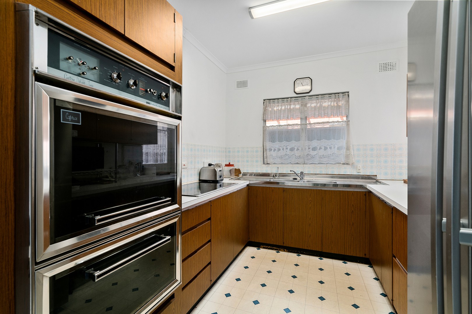 9 Sedgeford RoadMyrtle Bank, SA 5064, Myrtle Bank - Thumbnail 6
