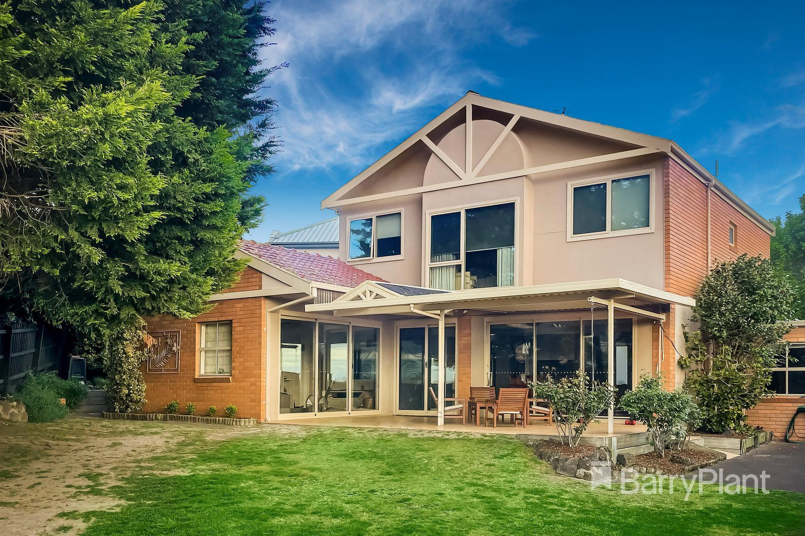9 Selsdon CourtGreensborough, VIC 3088, Greensborough - Thumbnail 2