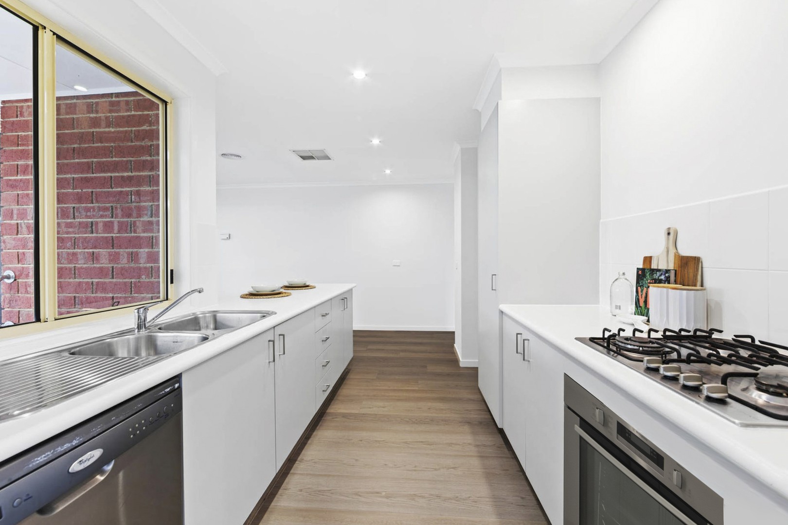 9 Silvana Way, Hillside, VIC 3037, Hillside - Thumbnail 3