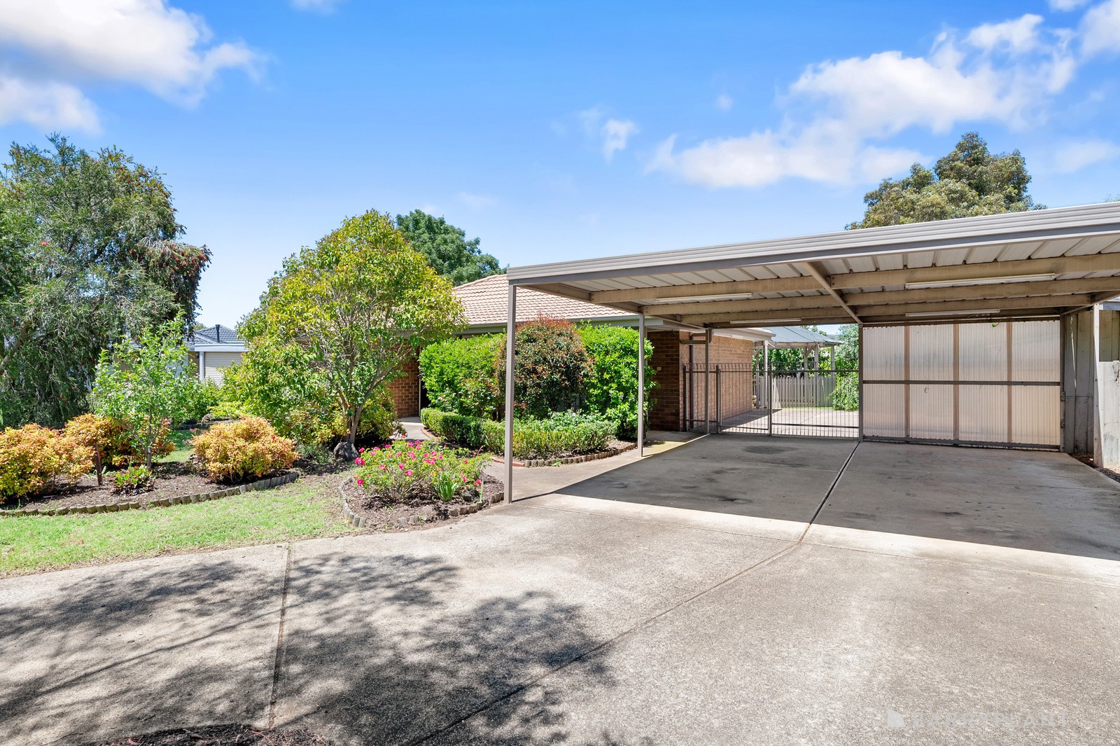 9 Simon Court, Brookfield, VIC 3338 - Thumbnail 2 - 04/12/2025