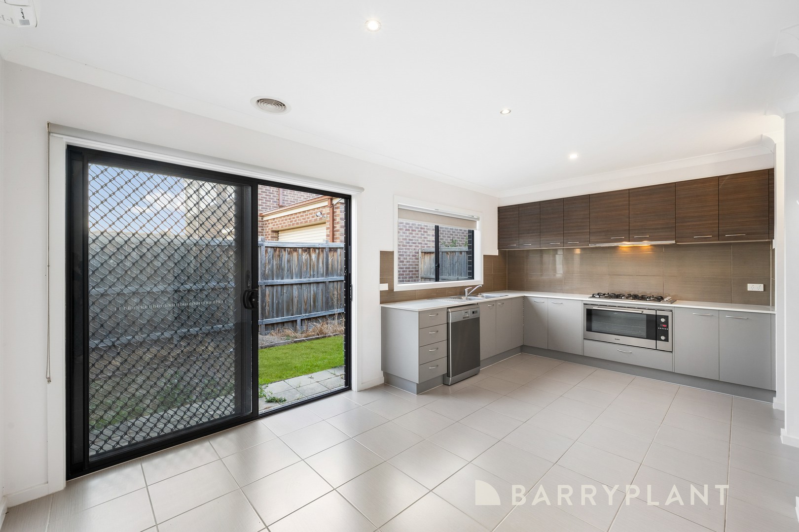 9 Sissinghurst Street, Truganina, VIC 3029, Truganina - Thumbnail 5