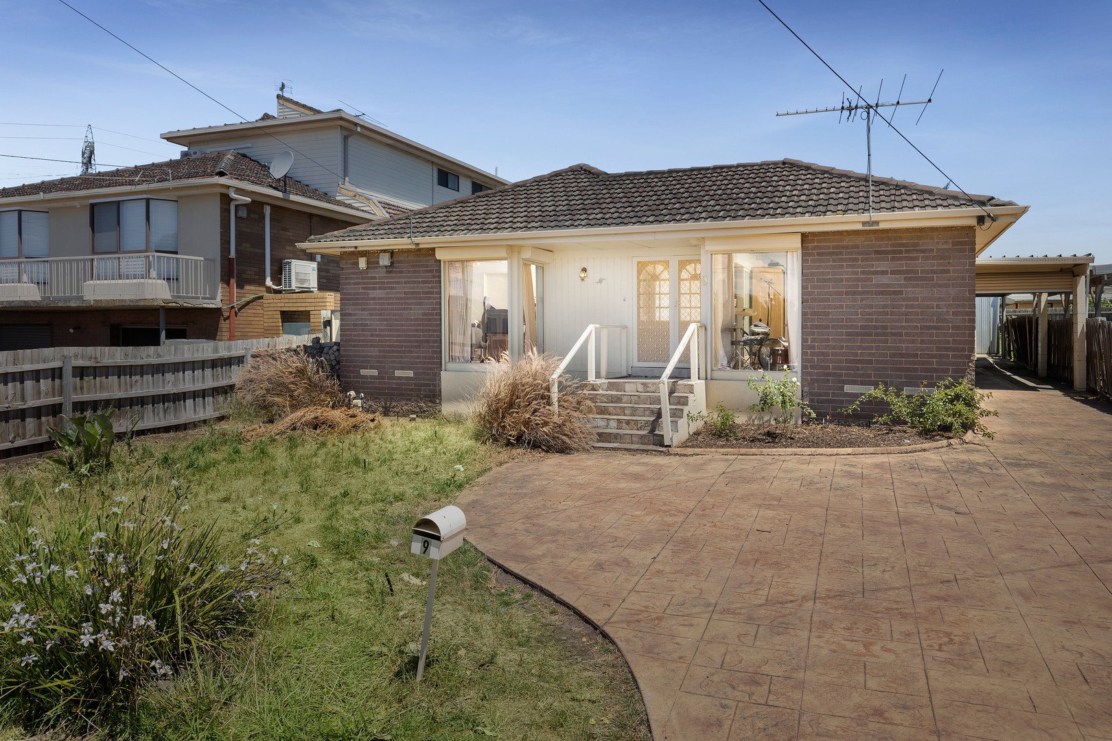 9 Snow Street, Keilor Park, VIC 3042 - Thumbnail 2 - 12/01/2026