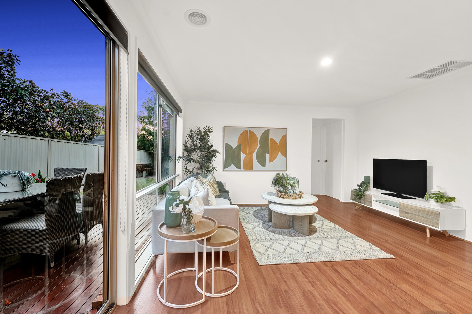 9 Spring Circuit, Pakenham, VIC 3810 - Thumbnail 2 - 07/01/2025