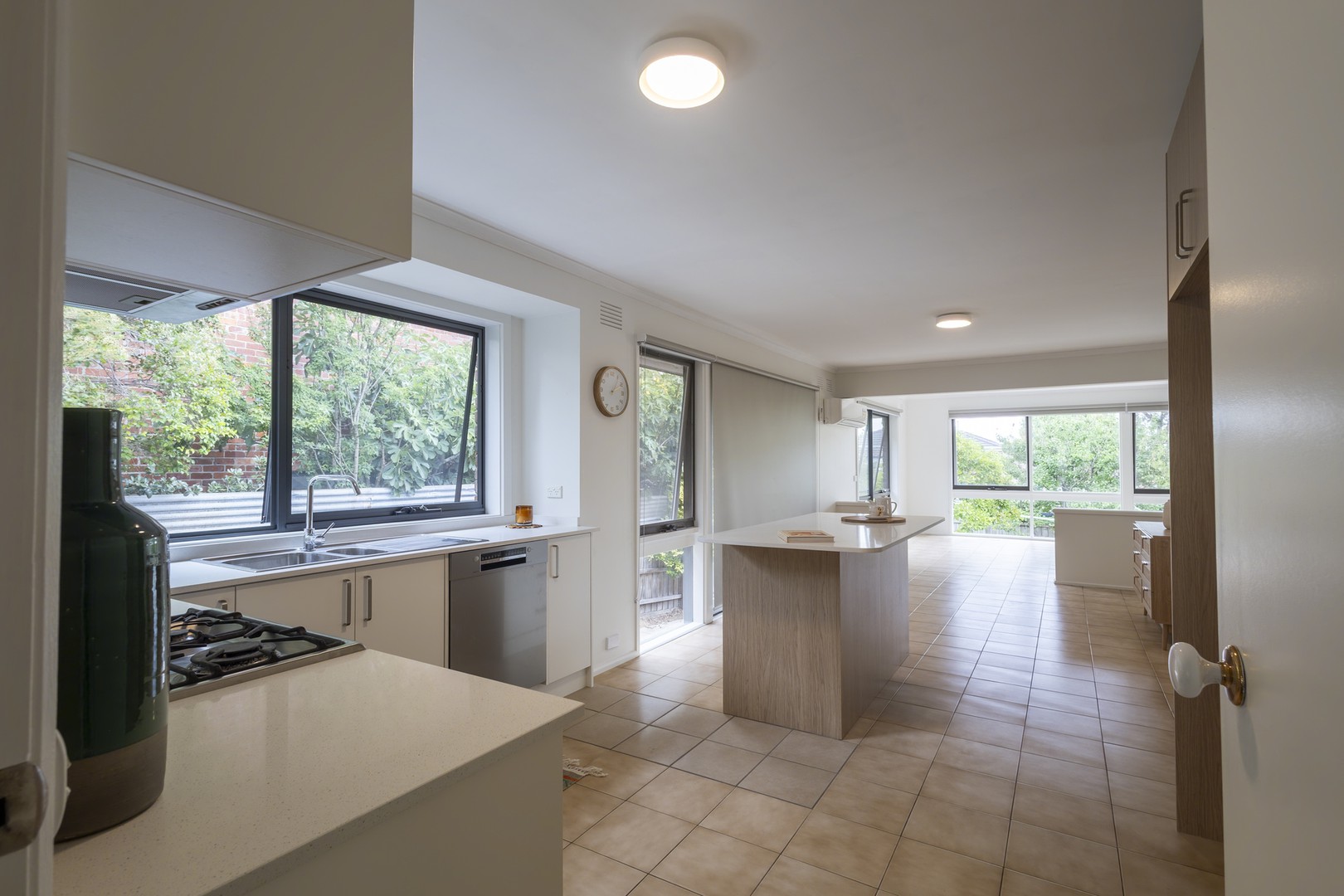 9 Springhall Parade, Pascoe Vale South, VIC 3044, Pascoe Vale South - Thumbnail 5