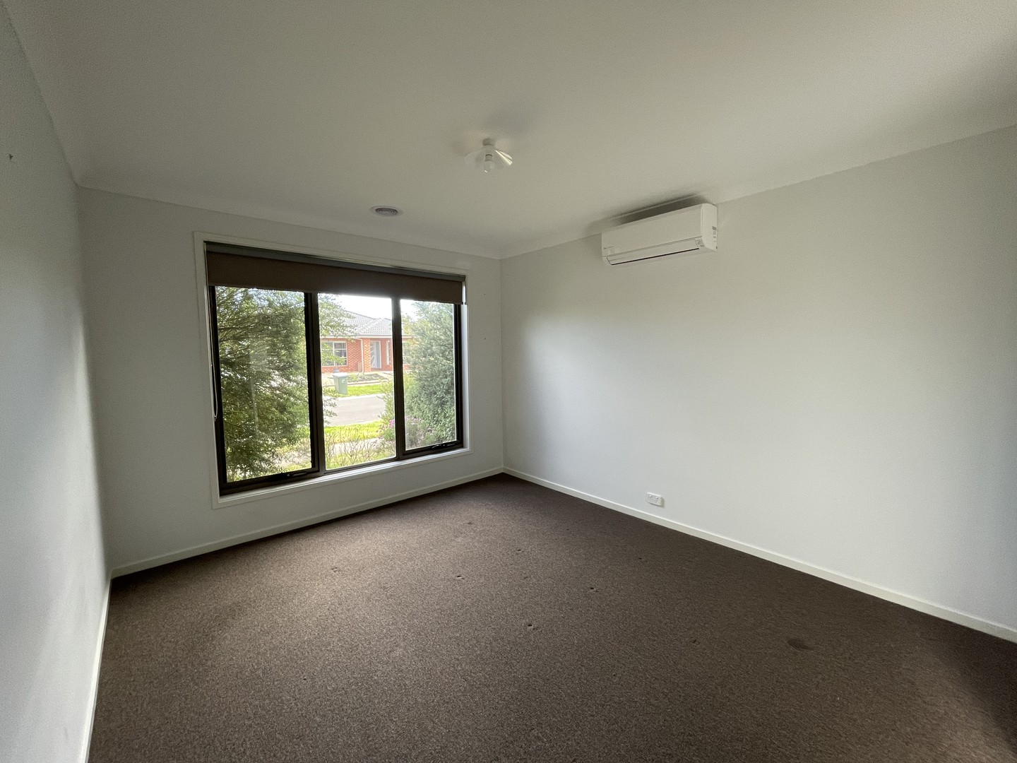 9 Springwood Terrace, Manor Lakes, VIC 3024, Manor Lakes - Thumbnail 2