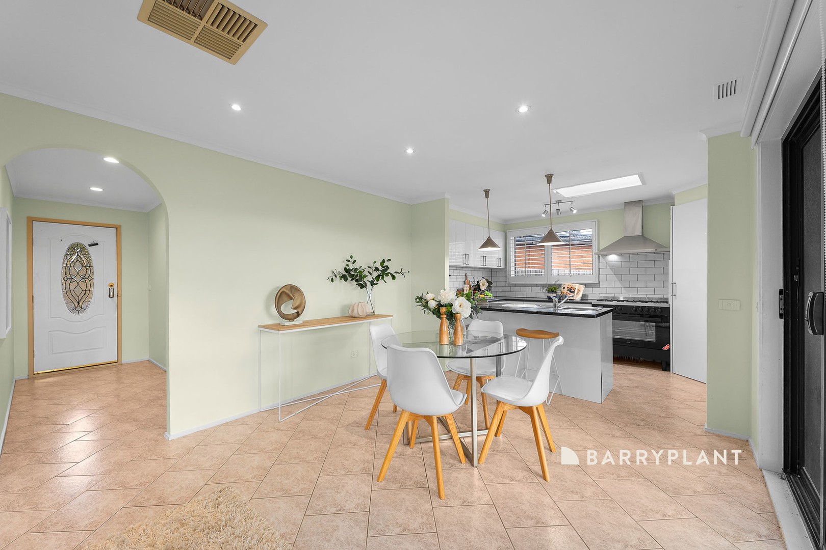 9 St James Court, Narre Warren, VIC 3805, Narre Warren - Thumbnail 3