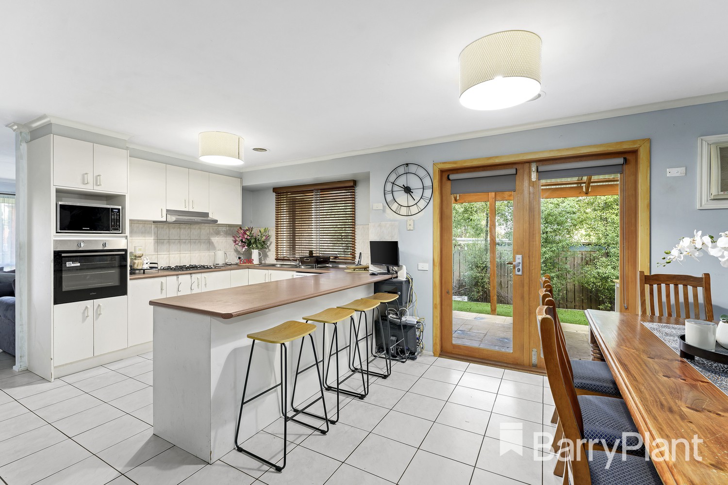 9 St James Court, Watsonia, VIC 3087, Watsonia - Thumbnail 2
