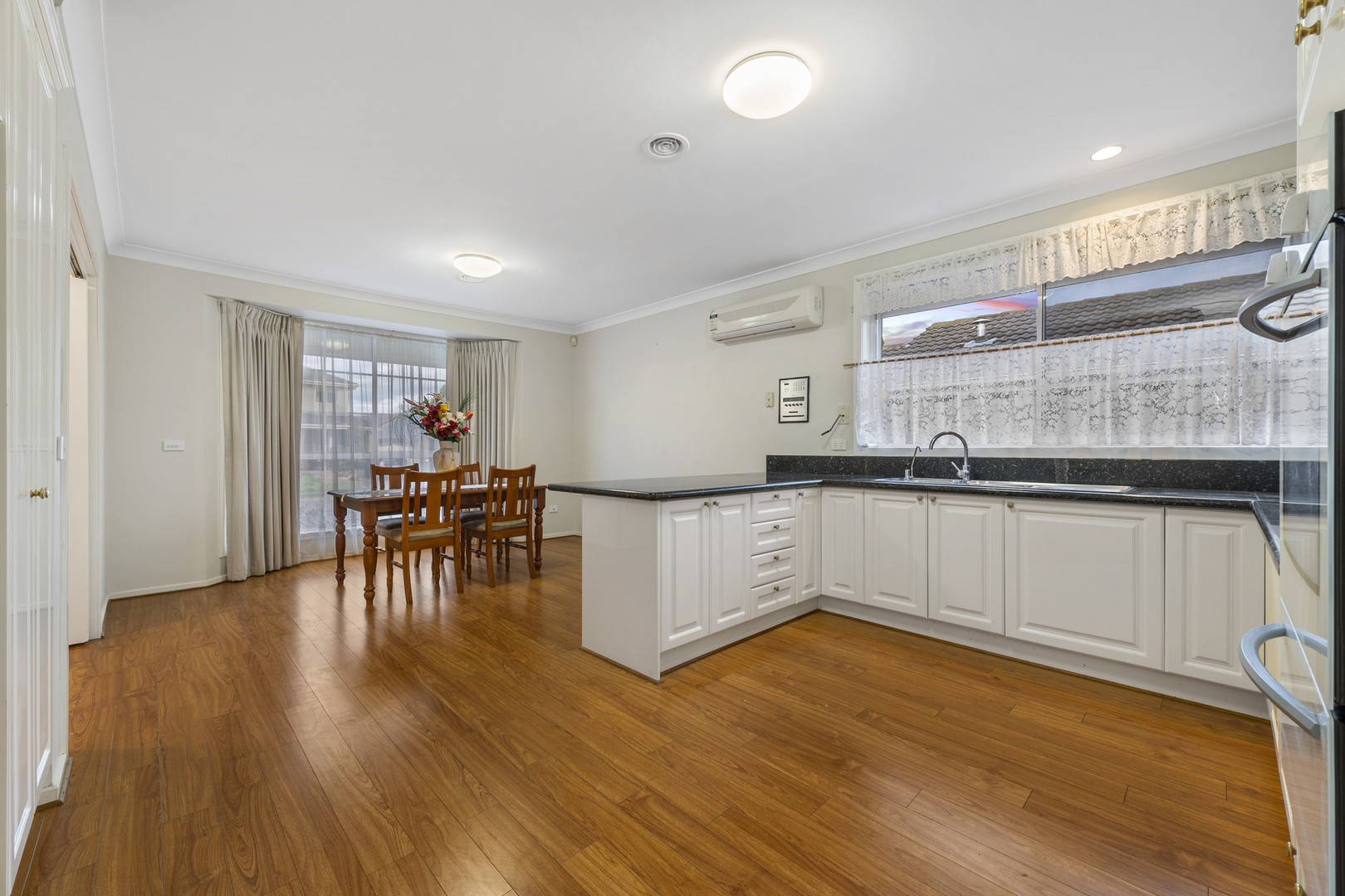 9 St Warden Court, Keilor Downs, VIC 3038, Keilor Downs - Thumbnail 4