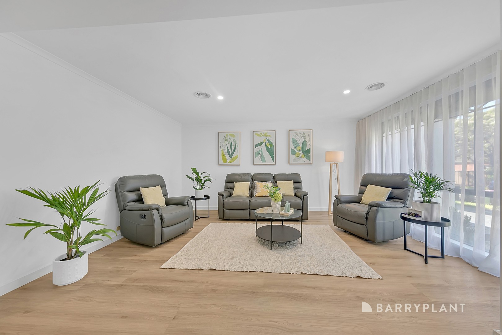 9 Stonecrop Crescent, South Morang, VIC 3752, South Morang - Thumbnail 2