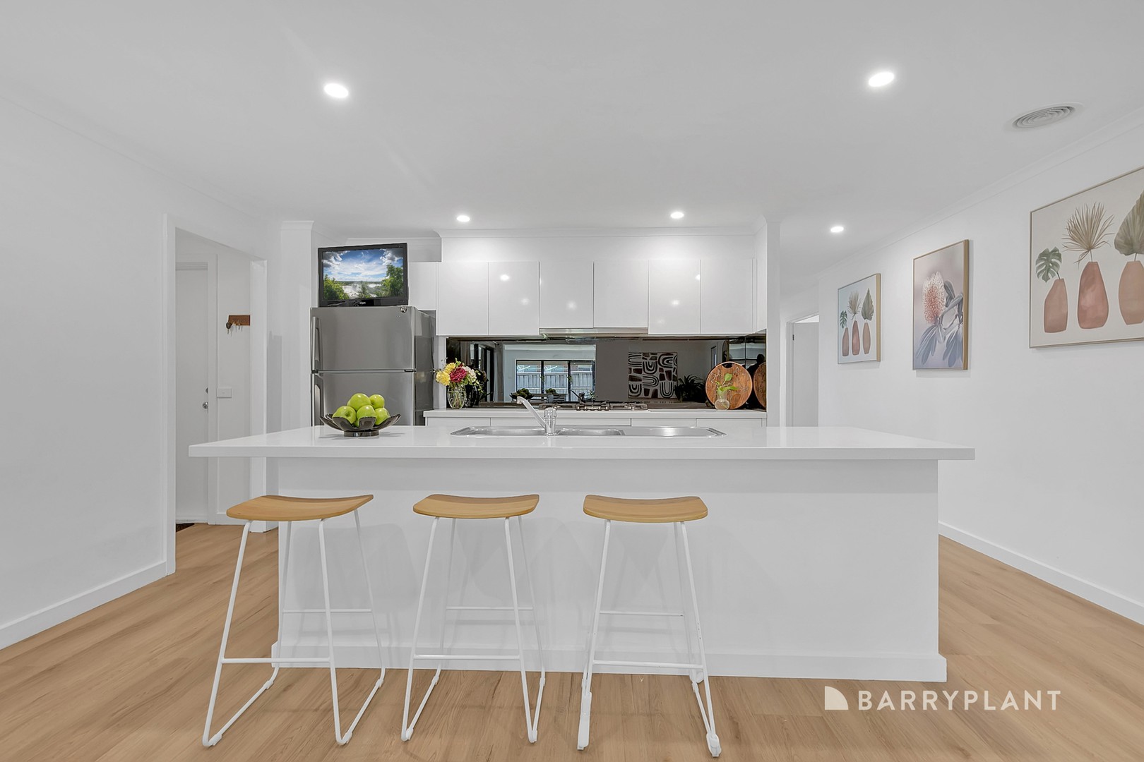 9 Stonecrop Crescent, South Morang, VIC 3752, South Morang - Thumbnail 3