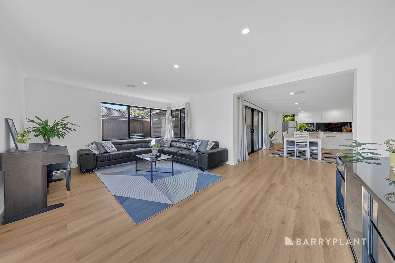 9 Stonecrop Crescent, South Morang, VIC 3752, South Morang - Thumbnail 6