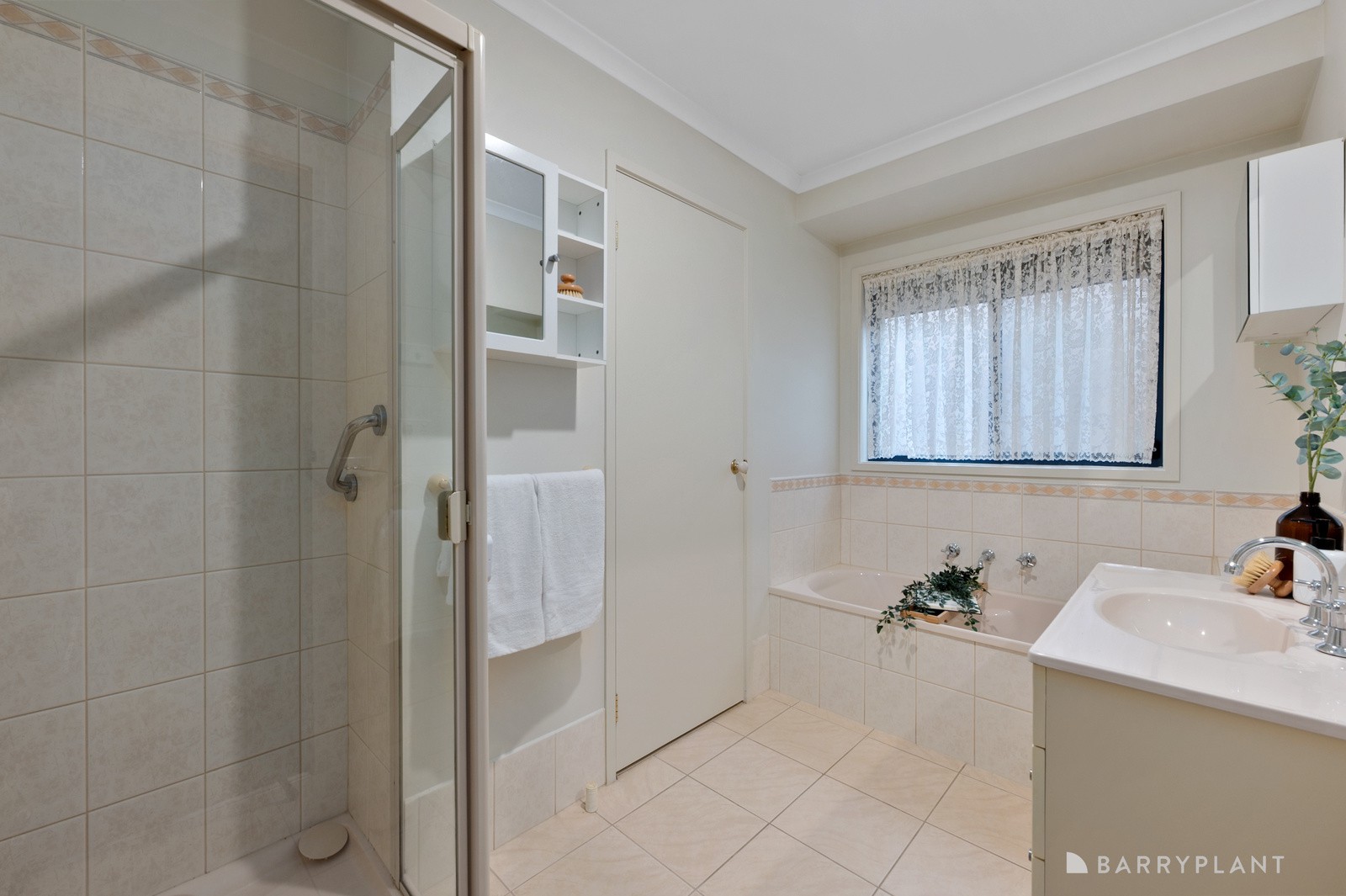 9 Strutt Place, Caroline Springs, VIC 3023, Caroline Springs - Thumbnail 8