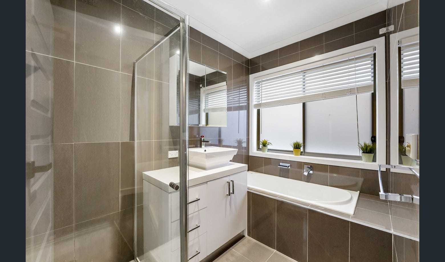 9 Sullivan Terrace, Burnside, VIC 3023, Burnside - Thumbnail 3