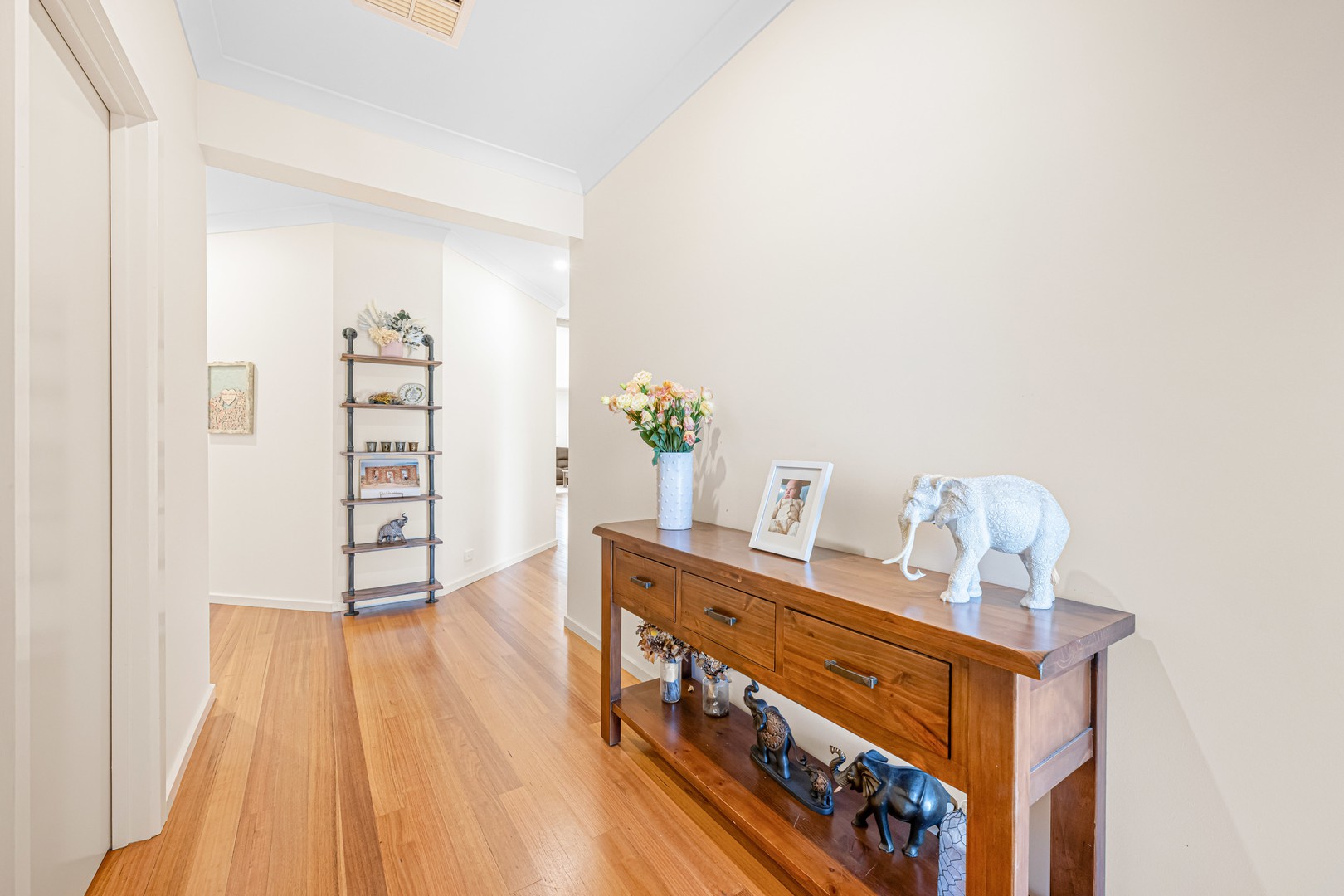 9 Summer Drive, Buronga, NSW 2739, Buronga - Thumbnail 2