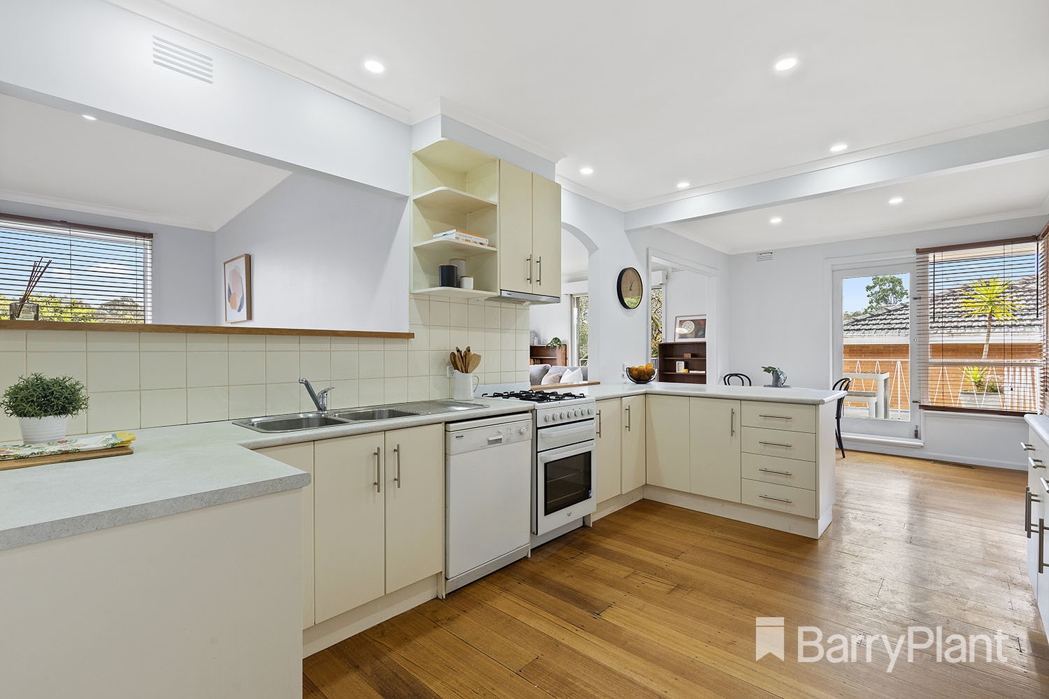 9 Sunhill Road, Mount Waverley, VIC 3149, Mount Waverley - Thumbnail 2