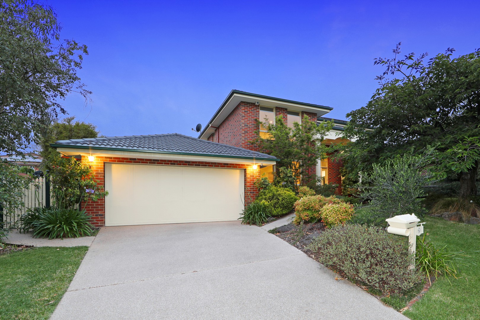 9 Sunrise Court, Lysterfield, VIC 3156 - Thumbnail 2 - 21/11/2023