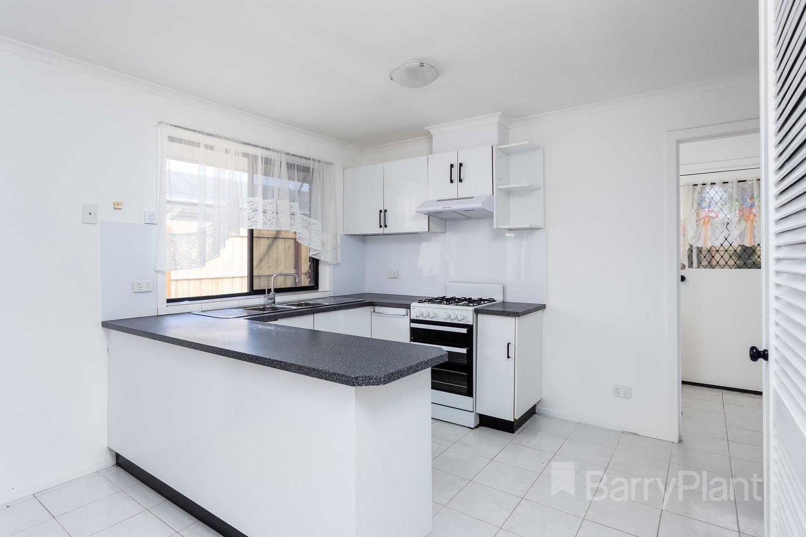 9 Susmann Court, Altona Meadows, VIC 3028, Altona Meadows - Thumbnail 4