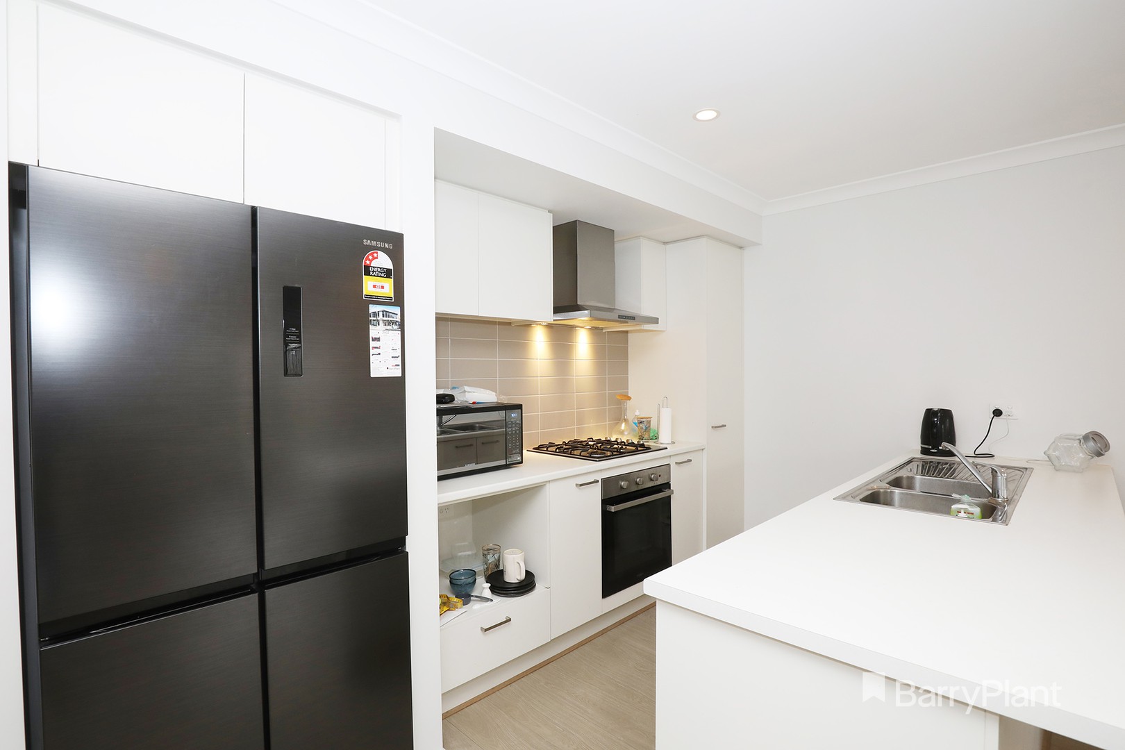 9 Swindale Way, Clyde North, VIC 3978, Clyde North - Thumbnail 2