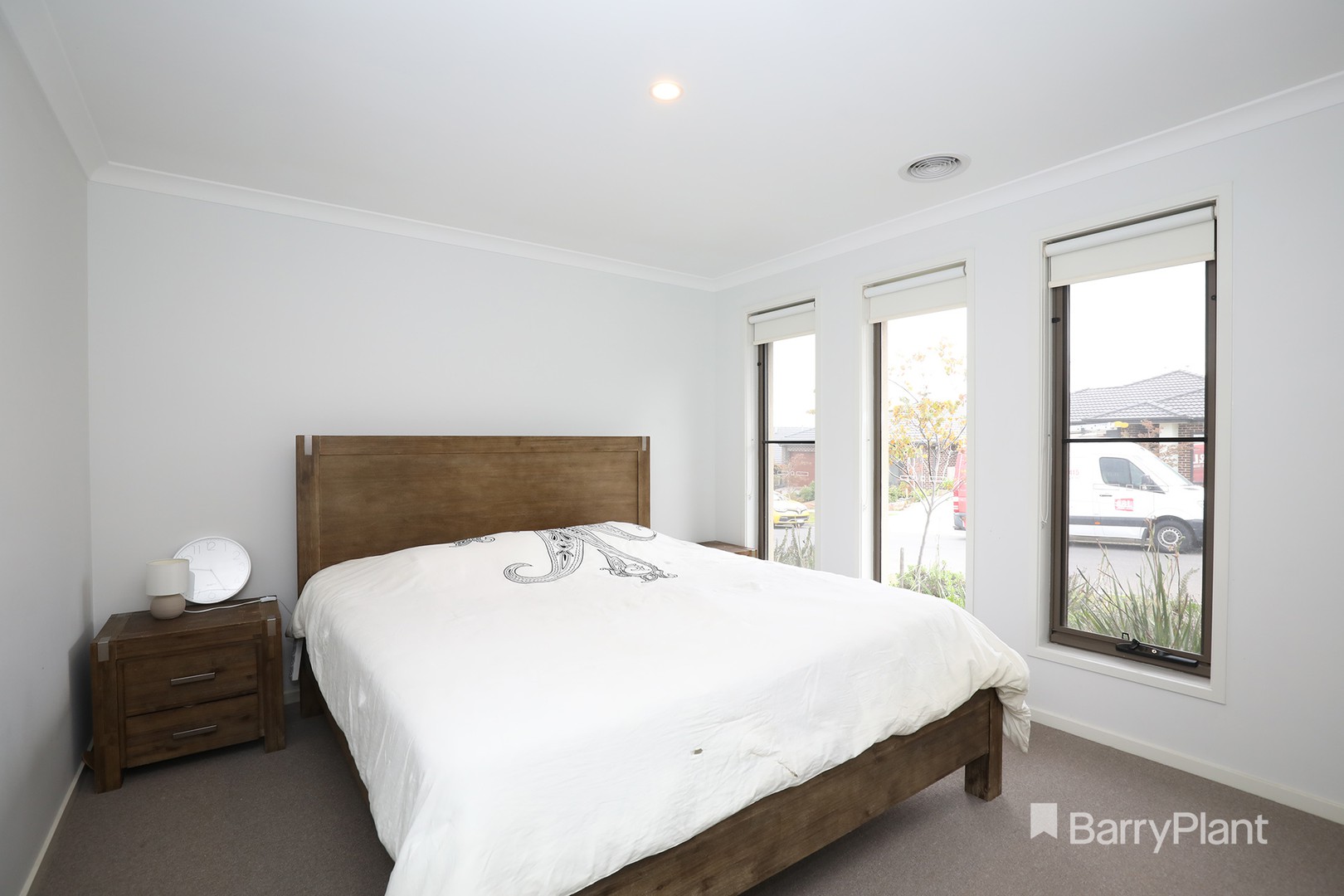 9 Swindale Way, Clyde North, VIC 3978, Clyde North - Thumbnail 5