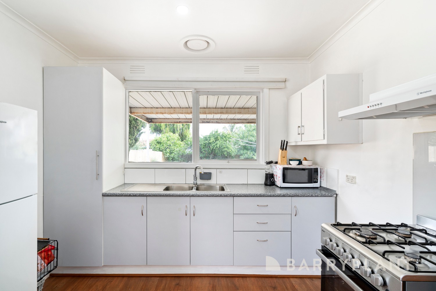 9 Tasman Avenue, Deer Park, VIC 3023, Deer Park - Thumbnail 3