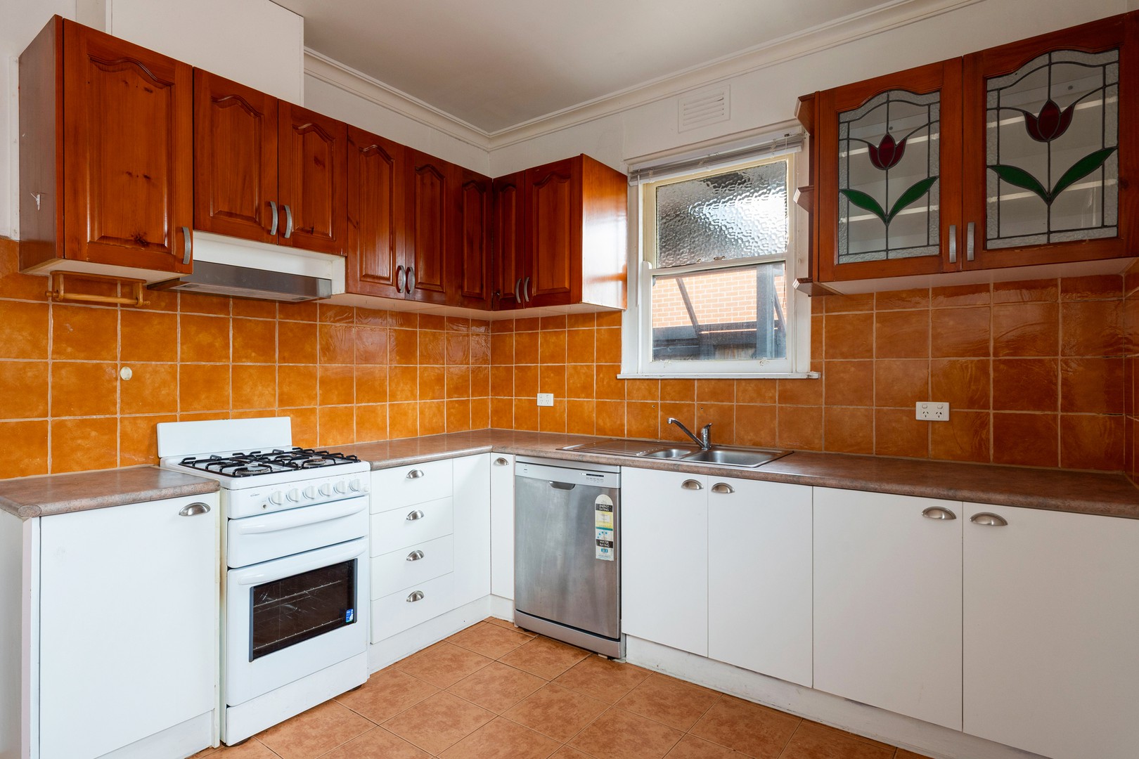 9 Taylor Avenue, Reservoir, VIC 3073 - Thumbnail 2 - 03/07/2026