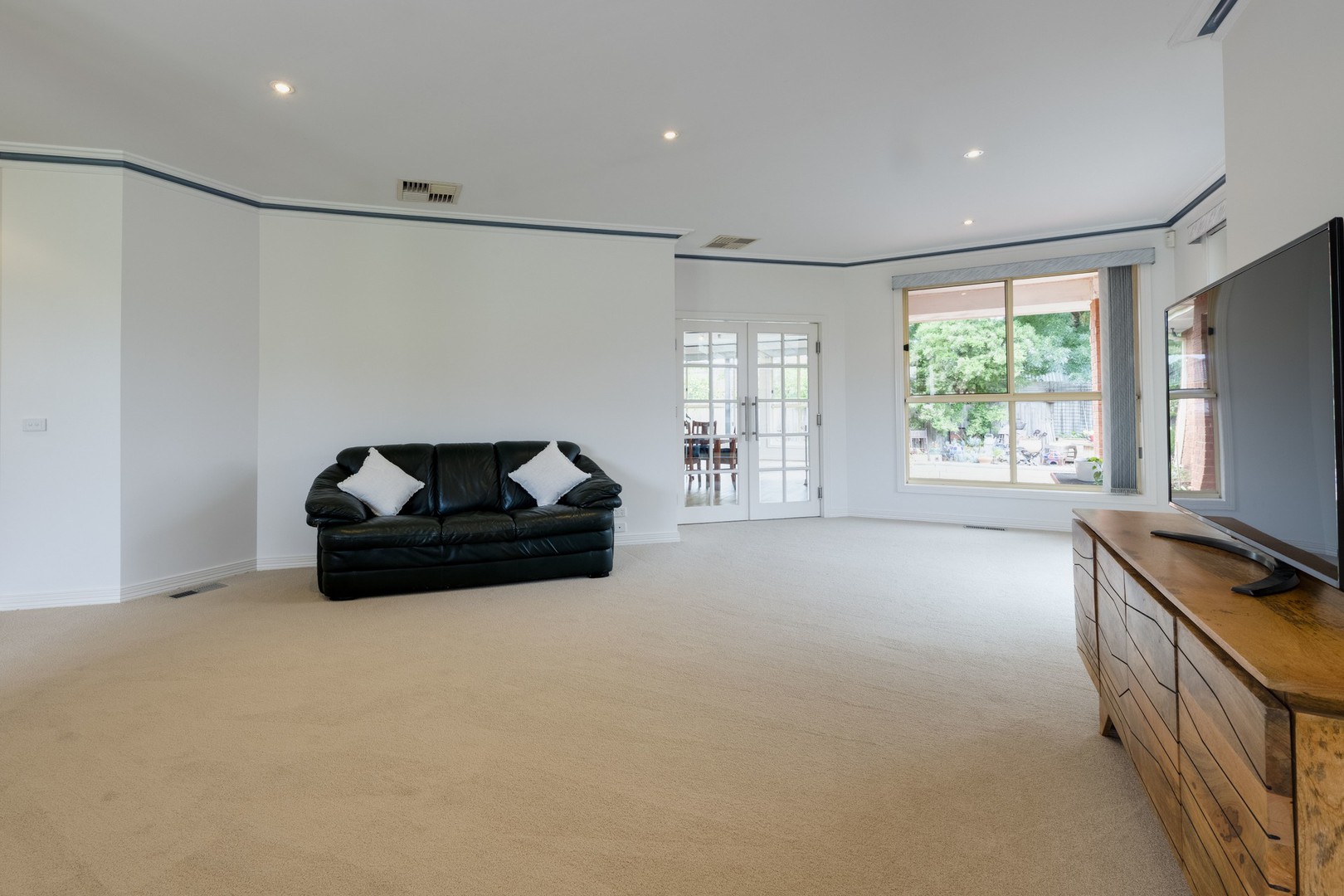 9 Templeman Court, Aspendale Gardens, VIC 3195 - Thumbnail 2 - 01/02/2023