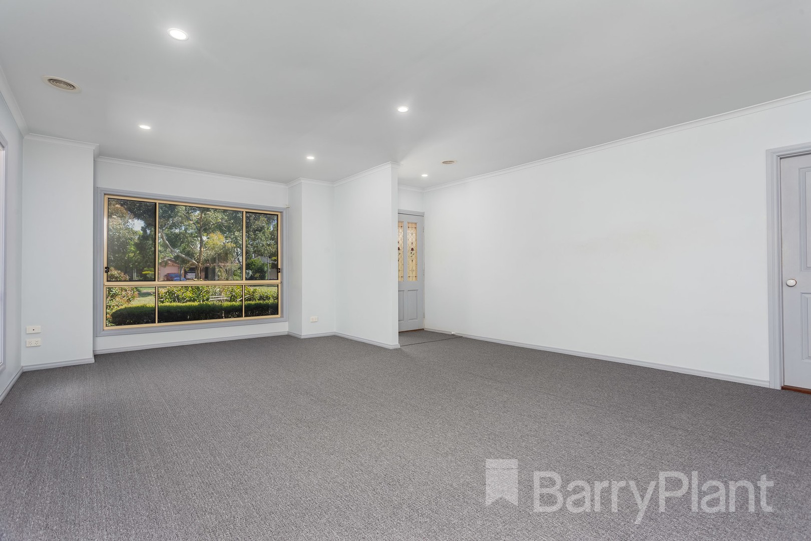 9 The Crescent, Point Cook, VIC 3030, Point Cook - Thumbnail 3