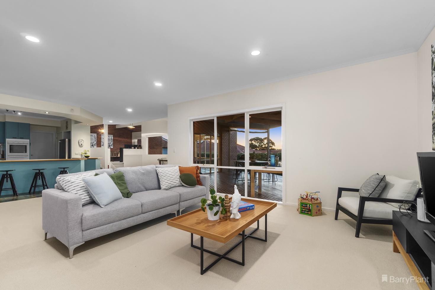 9 The Eyrie, Eltham, VIC 3095, Eltham - Thumbnail 2