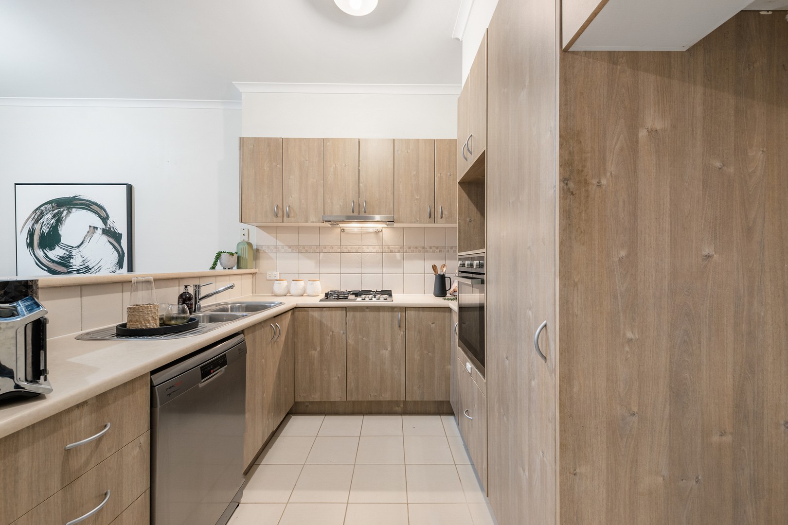 9 The Glades, Taylors Hill, VIC 3037, Taylors Hill - Thumbnail 6