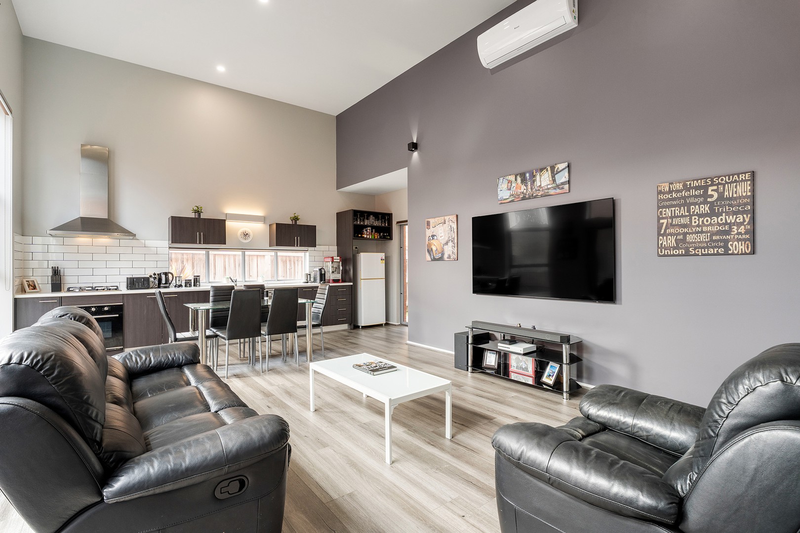 9 Thirlestane Place, Craigieburn, VIC 3064 - Thumbnail 1 - 26/08/2025