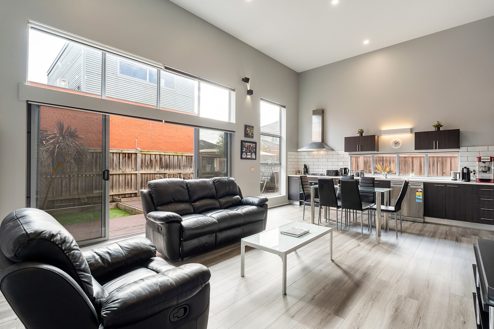 9 Thirlestane Place, Craigieburn, VIC 3064, Craigieburn - Thumbnail 4