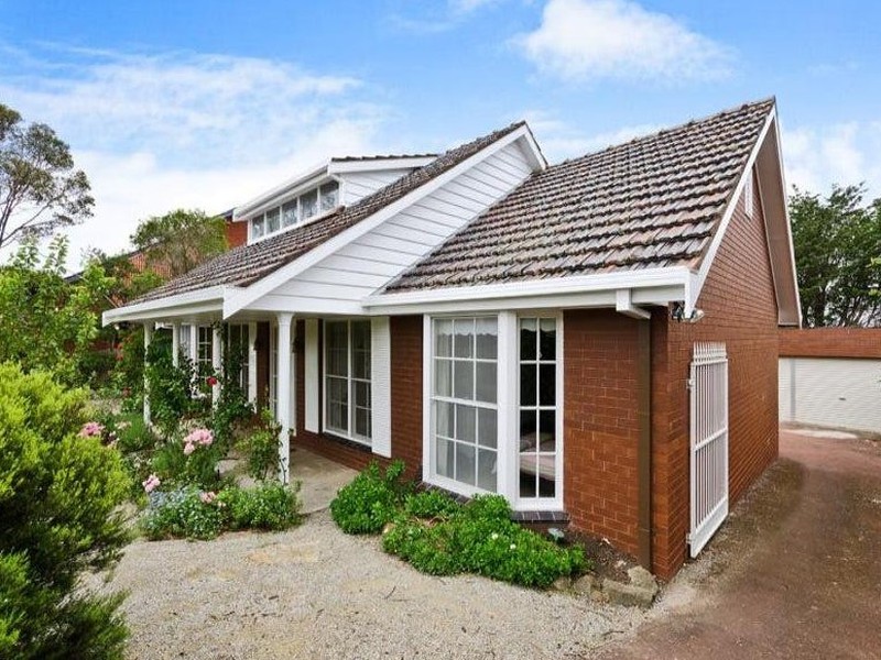 9 Thornhill Road, Highton, VIC 3216 - Image - 22/09/2026