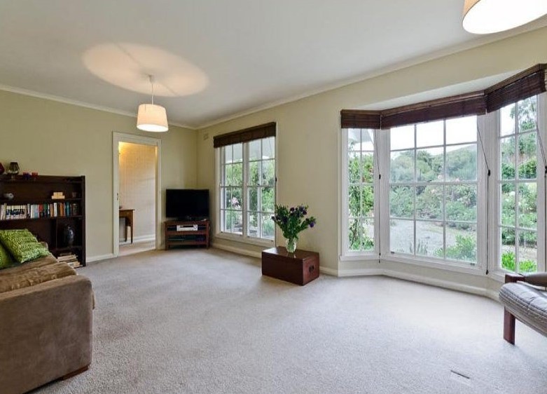 9 Thornhill Road, Highton, VIC 3216 - Thumbnail 2 - 22/09/2026