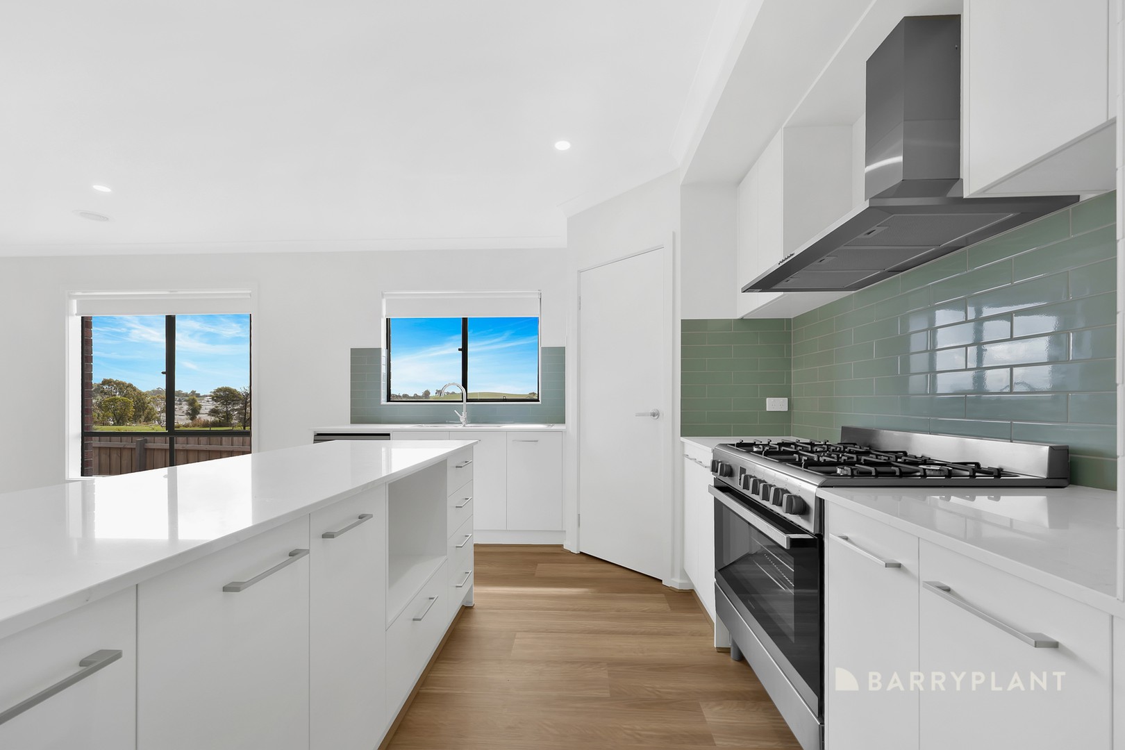 9 Trooper Street, Mernda, VIC 3754, Mernda - Thumbnail 2