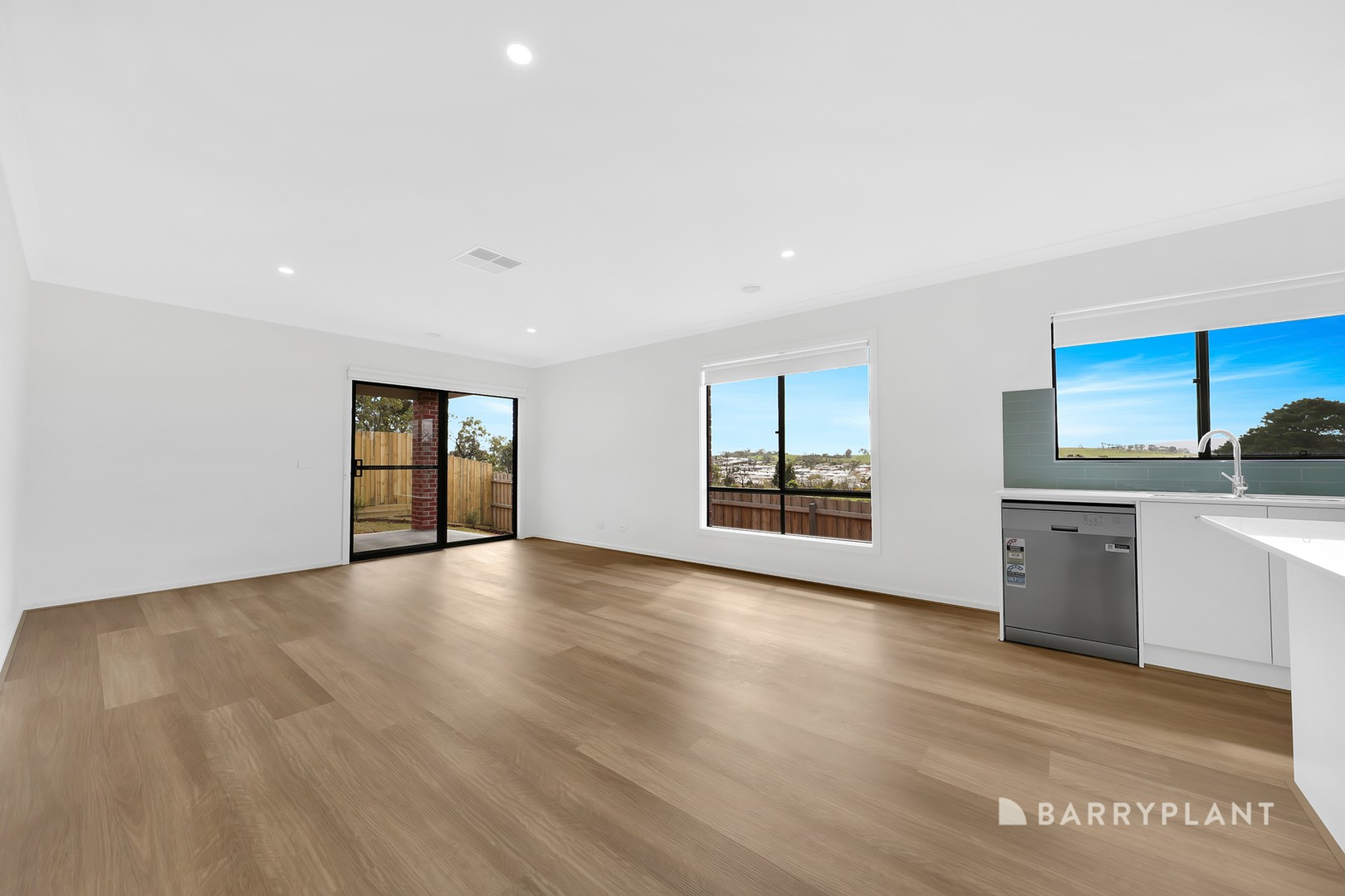 9 Trooper Street, Mernda, VIC 3754, Mernda - Thumbnail 4