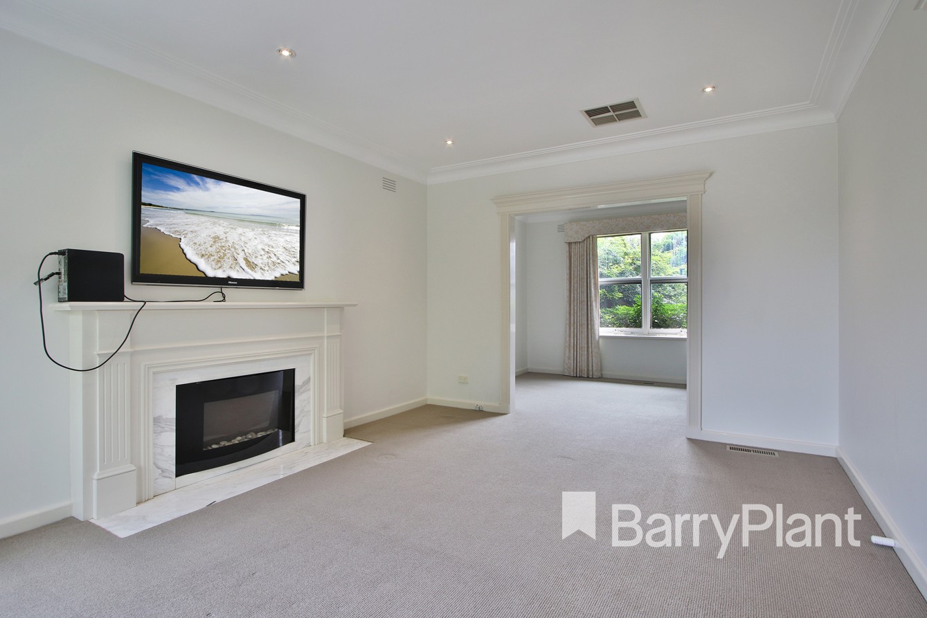 9 Tudor  Road, Doncaster, VIC 3108, Doncaster - Thumbnail 3