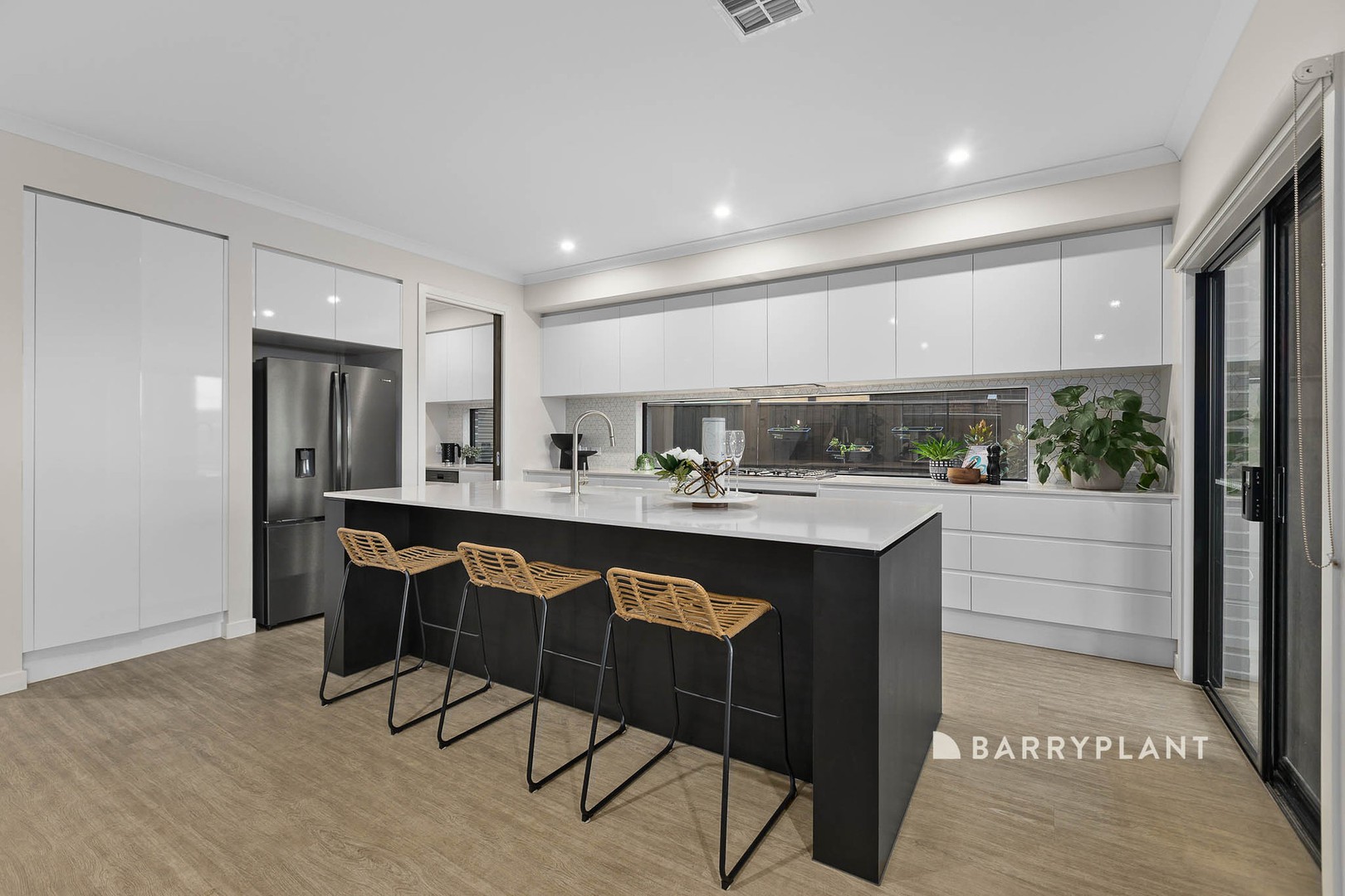9 Vermillion Drive, Clyde North, VIC 3978, Clyde North - Thumbnail 3